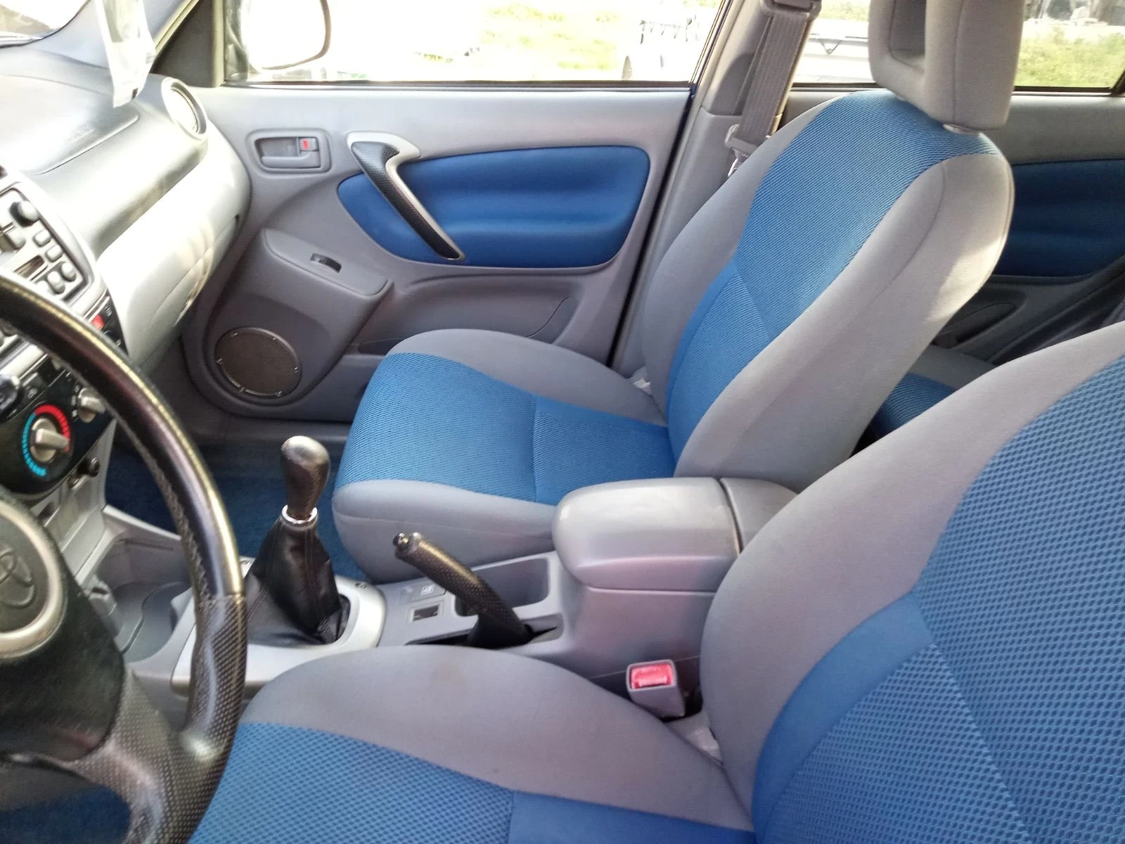 Toyota Rav4  - изображение 8