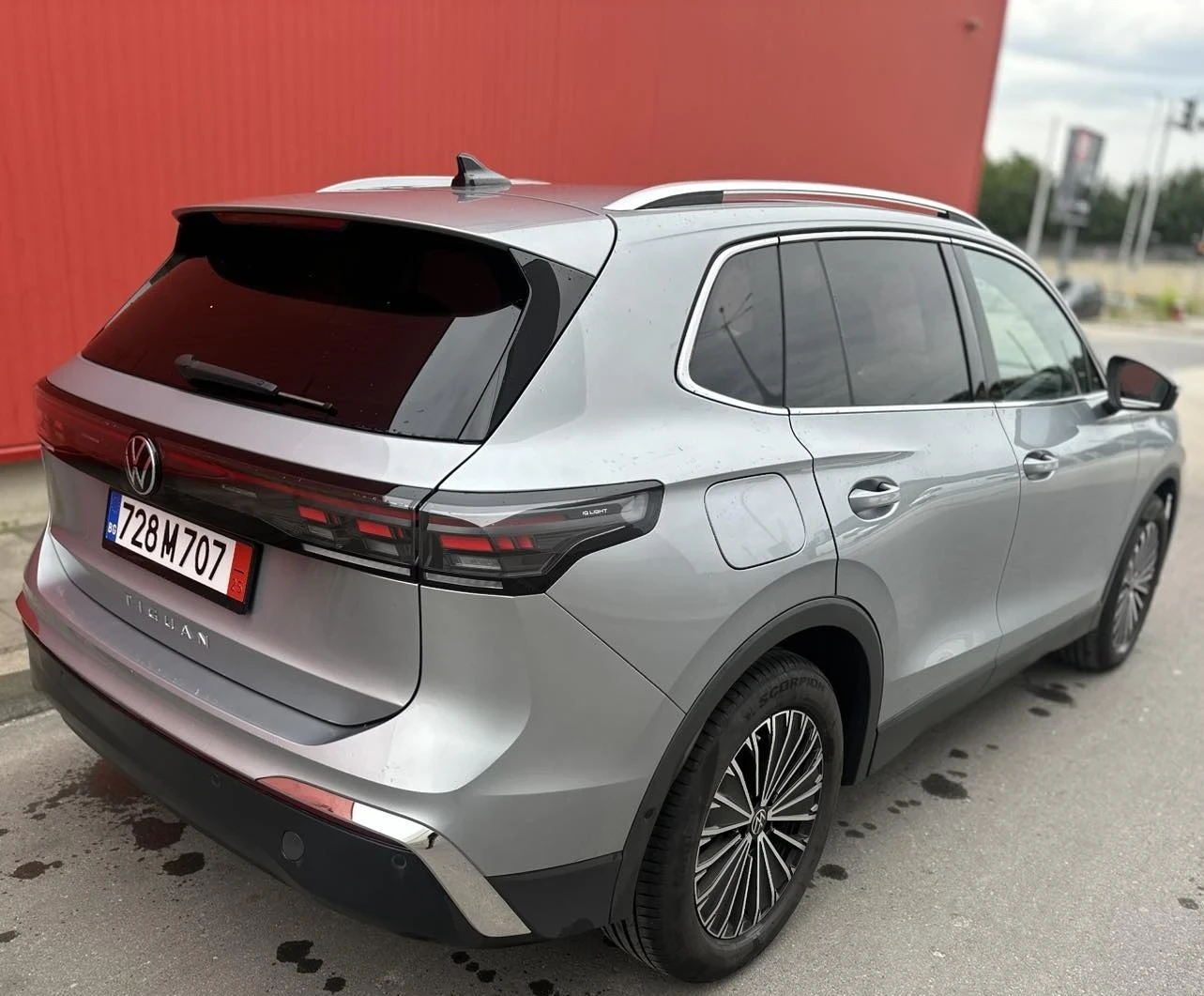VW Tiguan 2.0TDI ELEGANCE - изображение 2