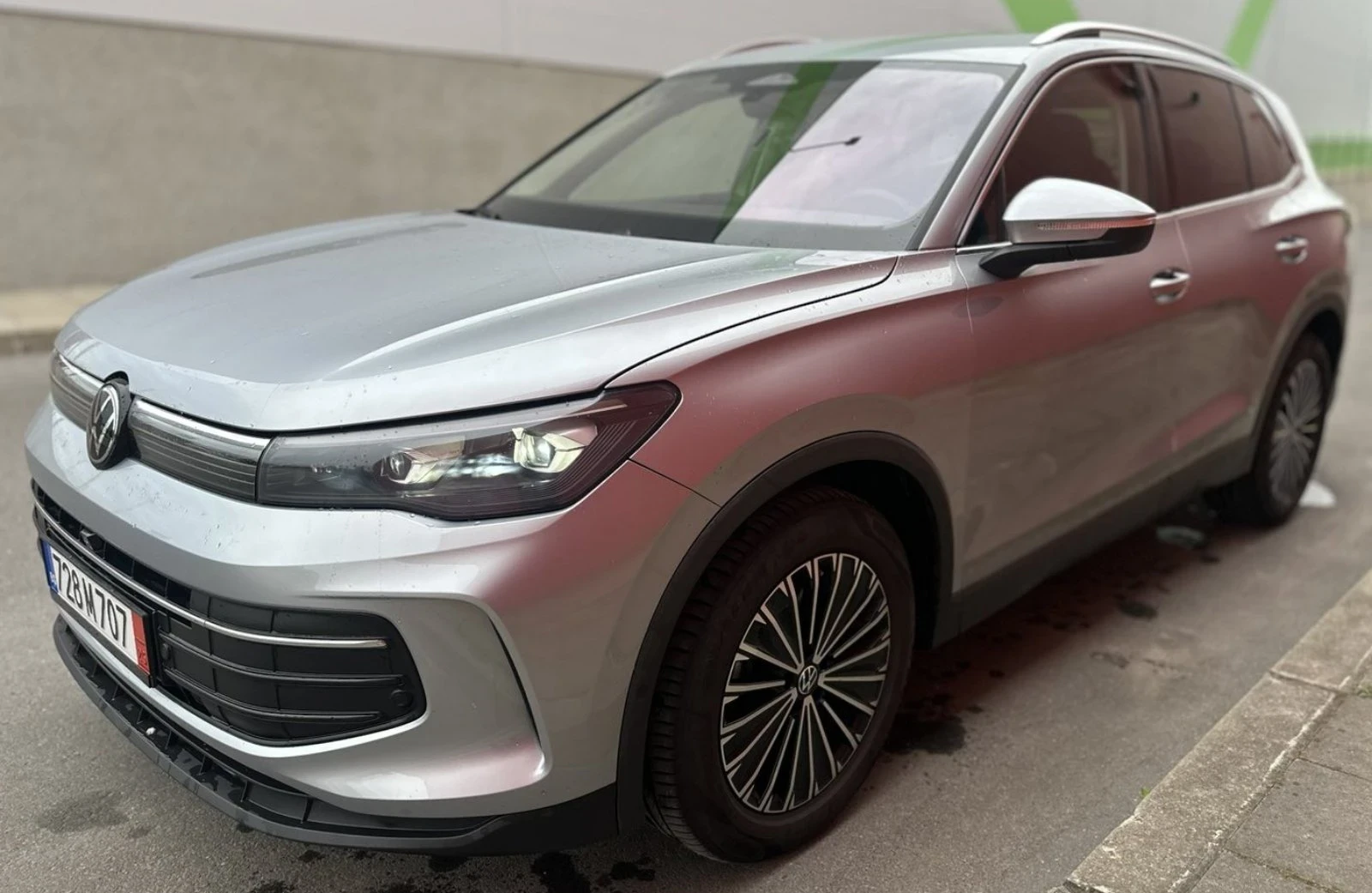 VW Tiguan 2.0TDI ELEGANCE - изображение 4