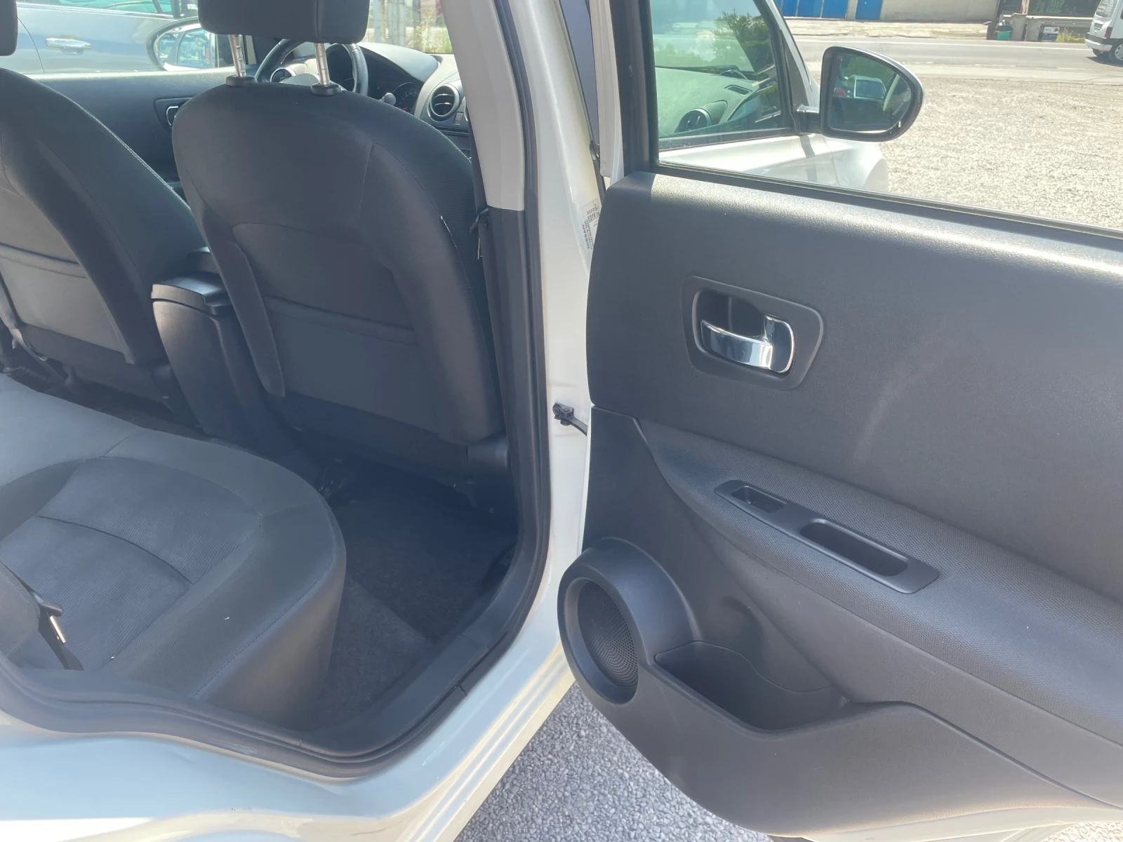 Nissan Qashqai 1.6 BENZIN , 117 коня, FACELIFT - изображение 10