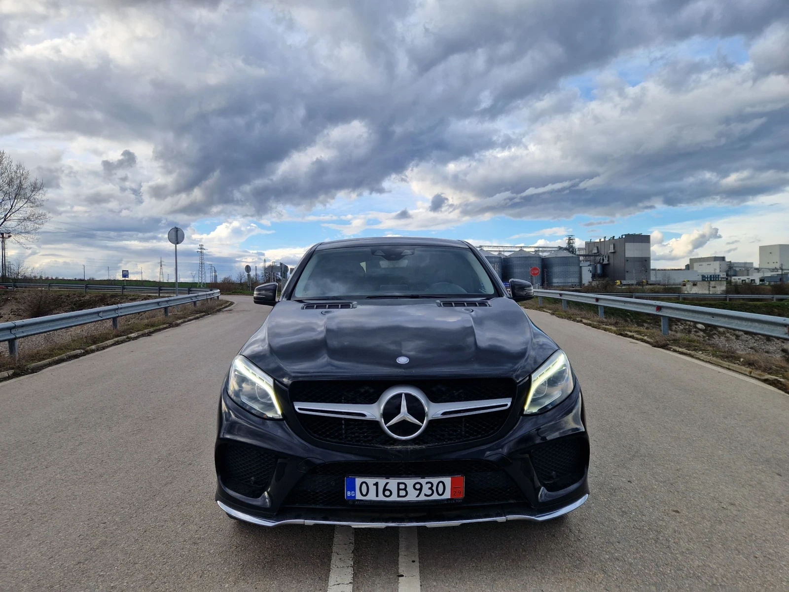 Mercedes-Benz GLE Coupe AMG/ЛИЗИНГ/БАРТЕР/ПАНОРАМА, снимка 2 - Автомобили и джипове - 52181610