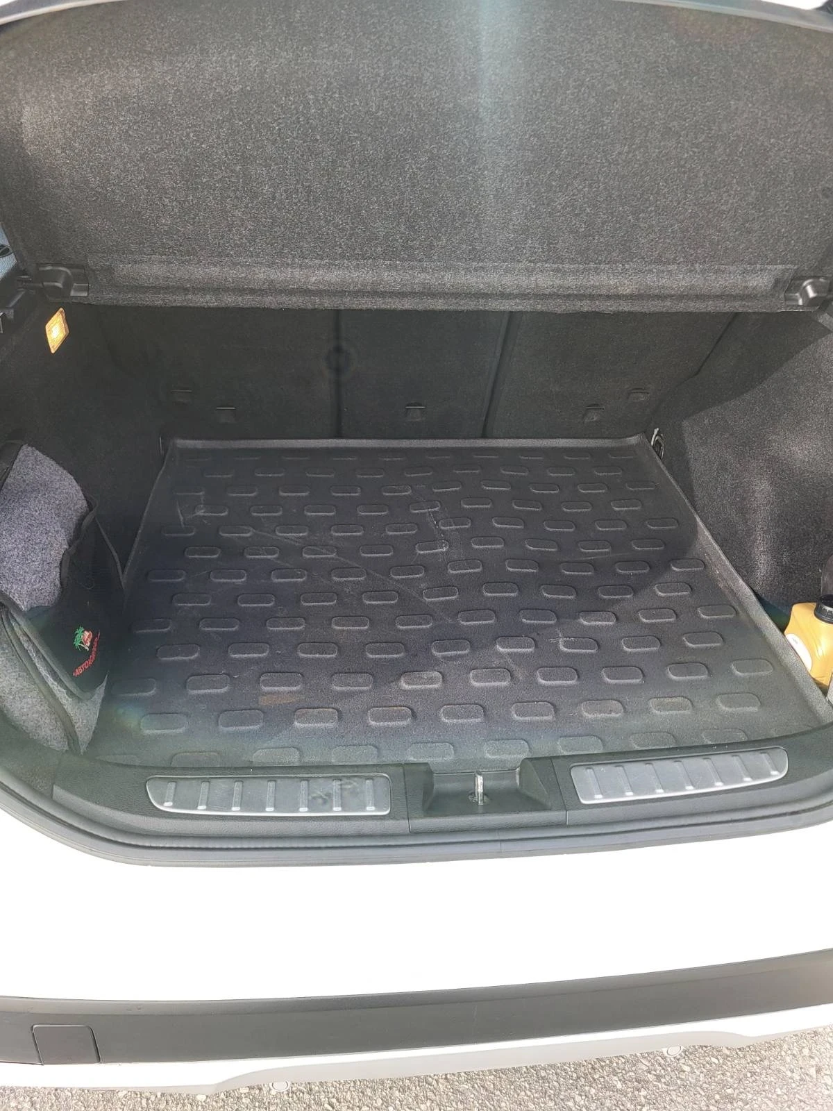 BMW X1 320d, снимка 12 - Автомобили и джипове - 53751318