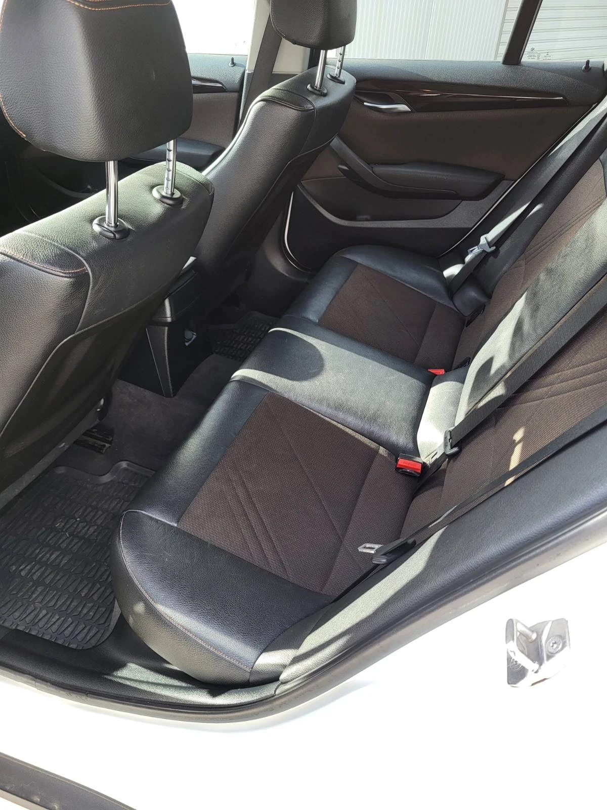 BMW X1 320d, снимка 11 - Автомобили и джипове - 53751318