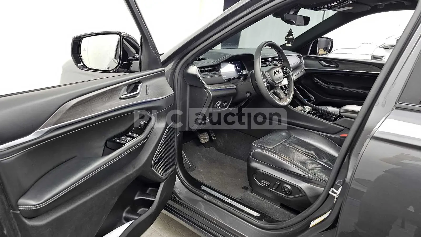 Jeep Grand cherokee 3.6 | Цена до България | вкл. ТЕХНОТЕСТ, снимка 9 - Автомобили и джипове - 54503440