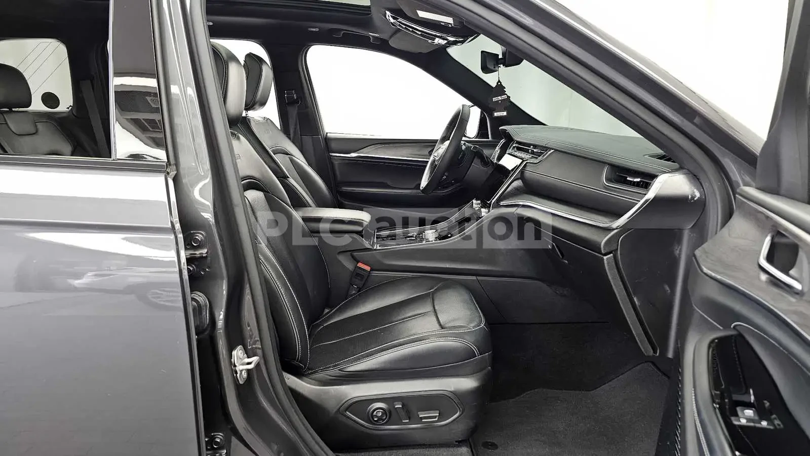 Jeep Grand cherokee 3.6 | Цена до България | вкл. ТЕХНОТЕСТ, снимка 10 - Автомобили и джипове - 54503440