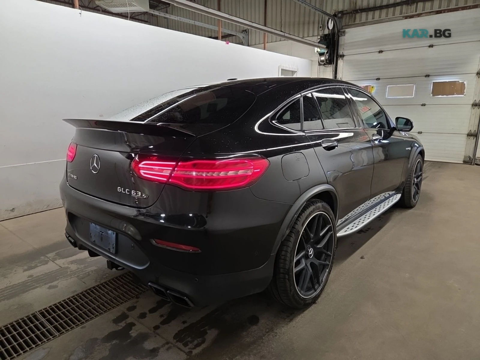 Mercedes-Benz GLC 63 AMG S * Червен Салон * АвтоКредит* (ЦЕНА ДО БГ), снимка 3 - Автомобили и джипове - 54838106