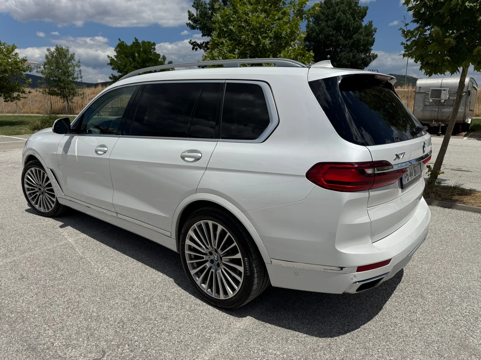 BMW X7 Luxury, снимка 3 - Автомобили и джипове - 55232783