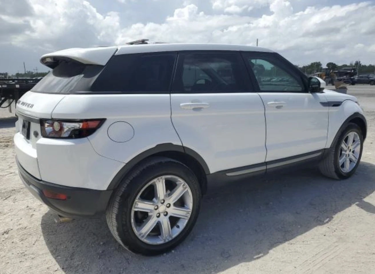 Land Rover Range Rover Evoque, снимка 4 - Автомобили и джипове - 56336062