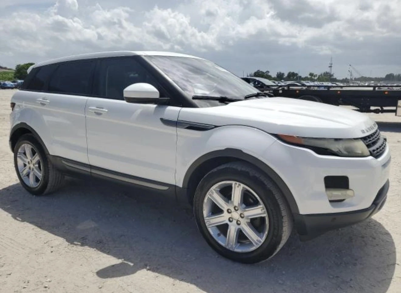 Land Rover Range Rover Evoque, снимка 3 - Автомобили и джипове - 56336062