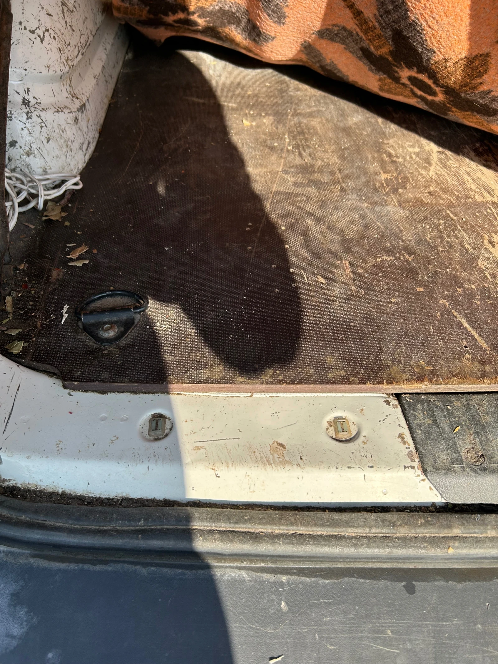 VW Transporter 1.9 TDI 105 к.с Дълга база, снимка 11 - Бусове и автобуси - 53950501