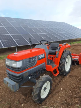Трактор Kubota, снимка 1