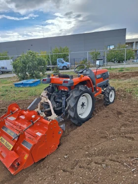Трактор Kubota, снимка 8