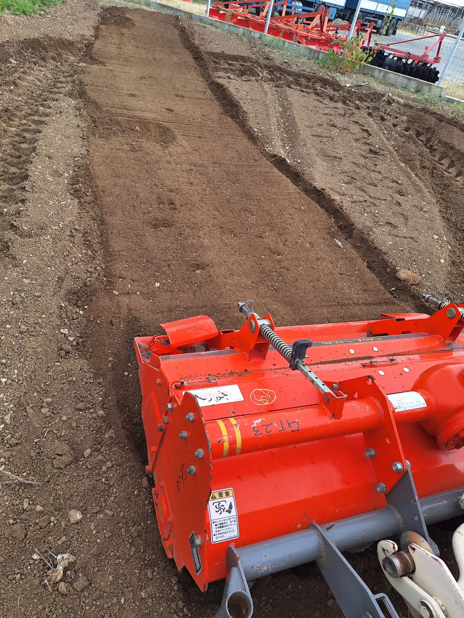 Трактор Kubota, снимка 10 - Селскостопанска техника - 56534005