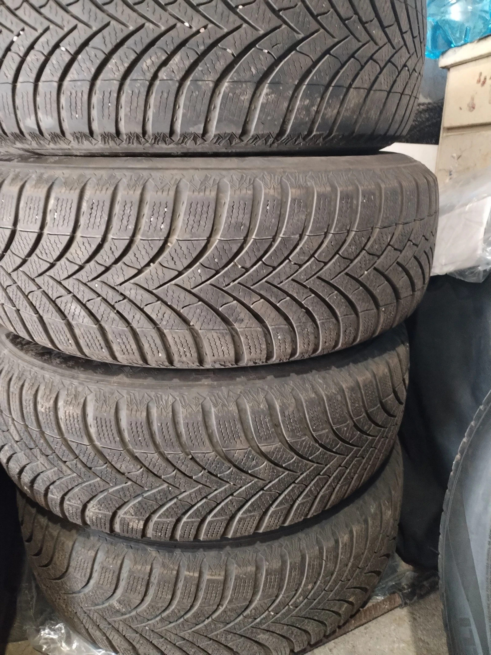 Гуми с джанти Semperit 195/65R15, снимка 4 - Гуми и джанти - 54928822