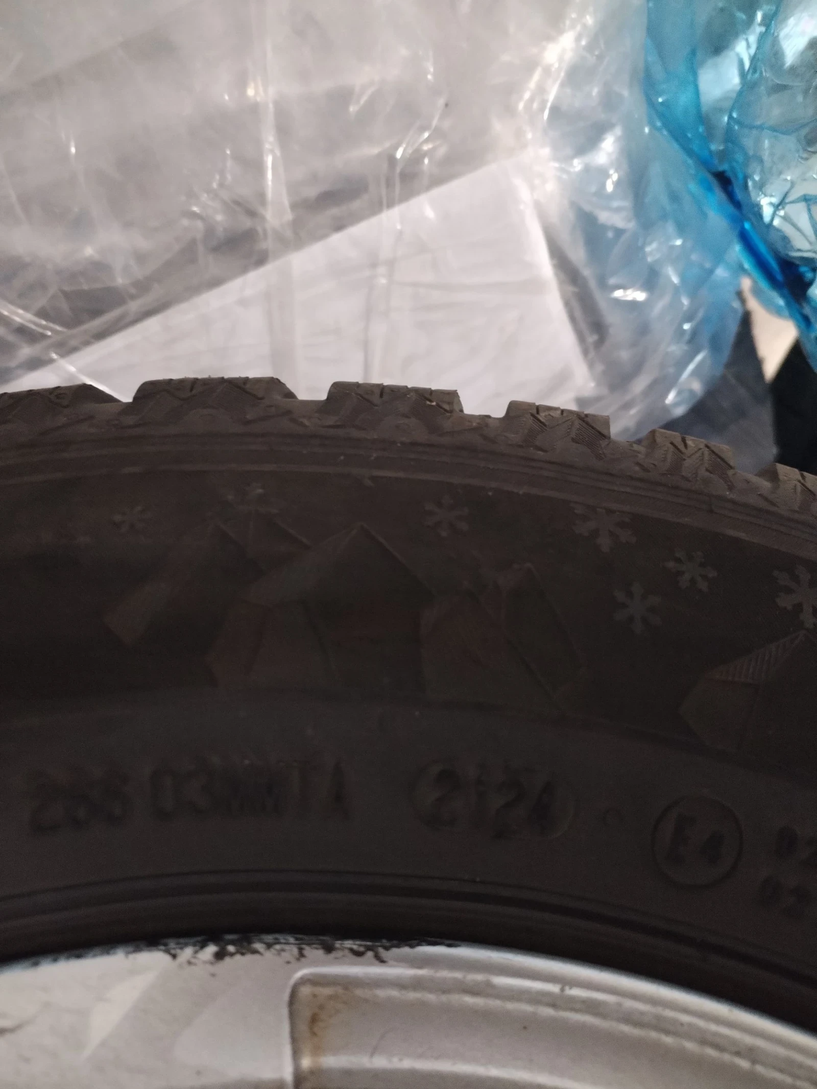 Гуми с джанти Semperit 195/65R15, снимка 3 - Гуми и джанти - 54928822