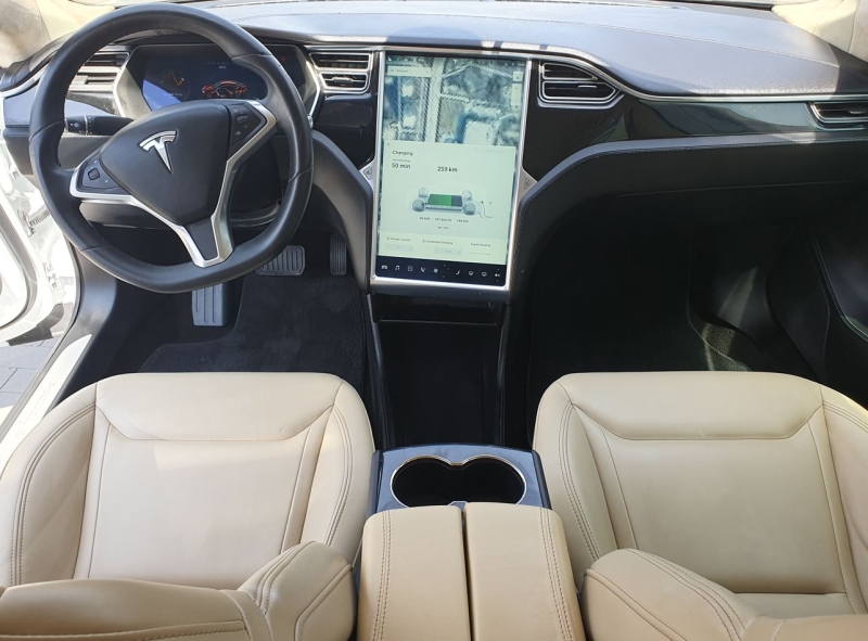 Tesla Model S S85, снимка 8 - Автомобили и джипове - 26625272
