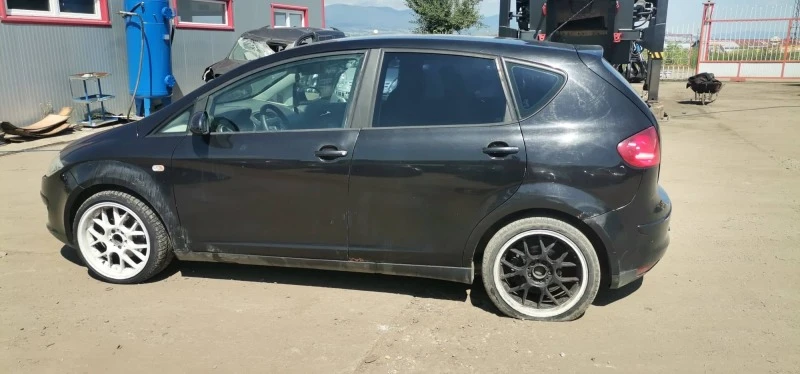 Seat Altea 2.0, снимка 4 - Автомобили и джипове - 41043625