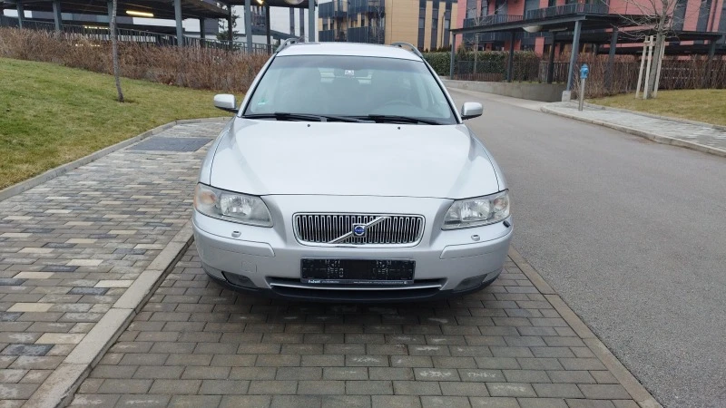 Volvo V70 2.4i , снимка 7 - Автомобили и джипове - 44634065