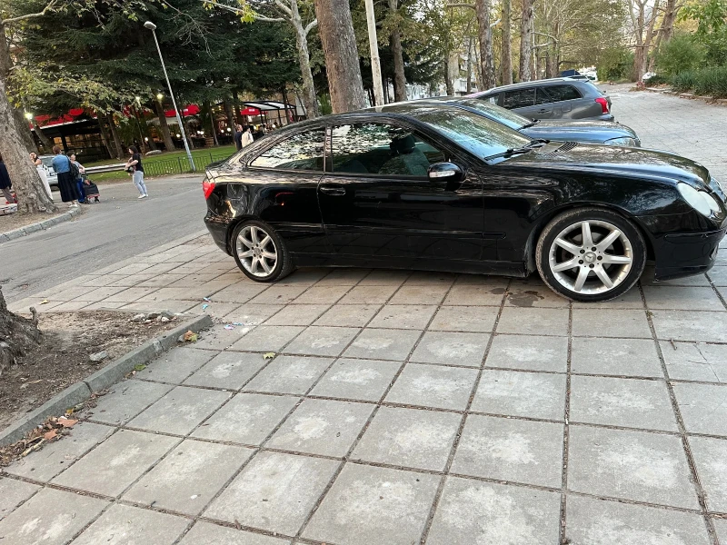 Mercedes-Benz C 220, снимка 4 - Автомобили и джипове - 47696318