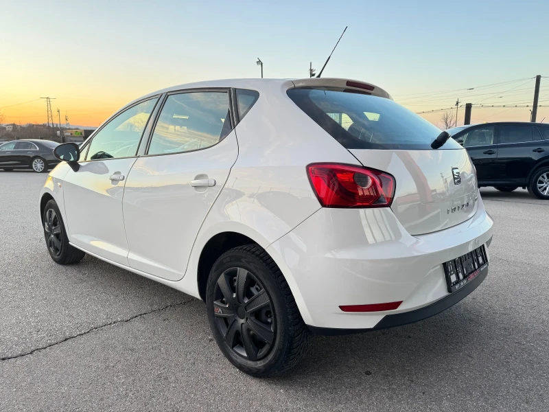 Seat Ibiza 1.6i-ГАЗ-FACELIFT-КЛИМАТРОНИК, снимка 5 - Автомобили и джипове - 49423935