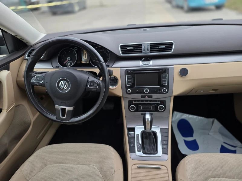 VW Passat 1, 4 TFS Метан, снимка 12 - Автомобили и джипове - 52054833