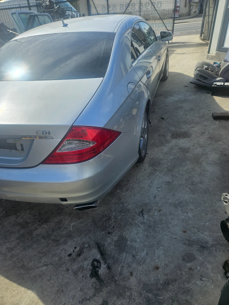 Mercedes-Benz CLS 350 219, снимка 5 - Автомобили и джипове - 52086861