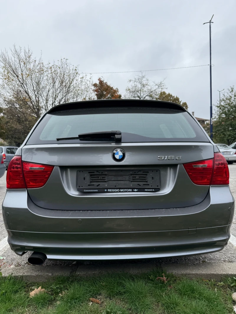 BMW 318 Touring 2.0 143 к.с , снимка 3 - Автомобили и джипове - 52555534
