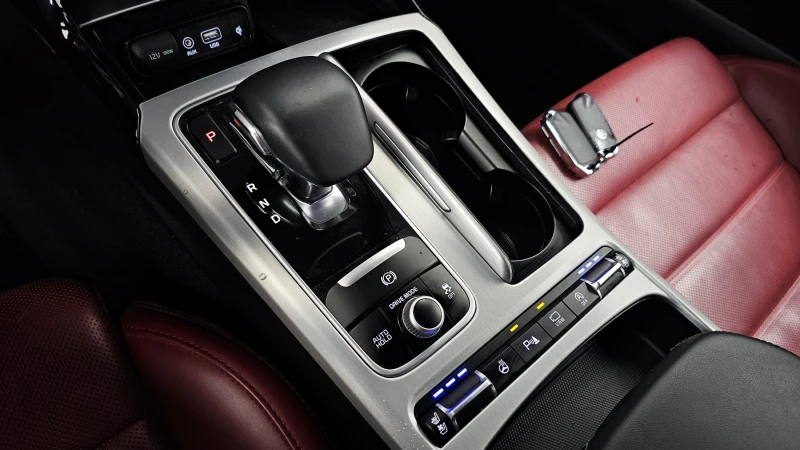 Kia Stinger 3.3T 2WD GT autogeorge.com, снимка 9 - Автомобили и джипове - 52134027