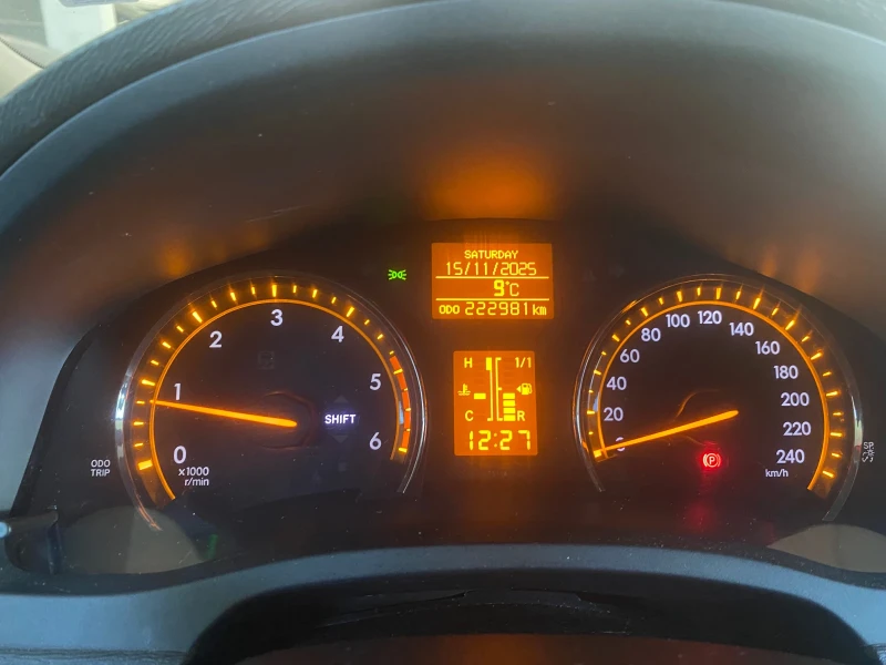 Toyota Avensis 2.0 D4D 126 кс., снимка 8 - Автомобили и джипове - 52421723