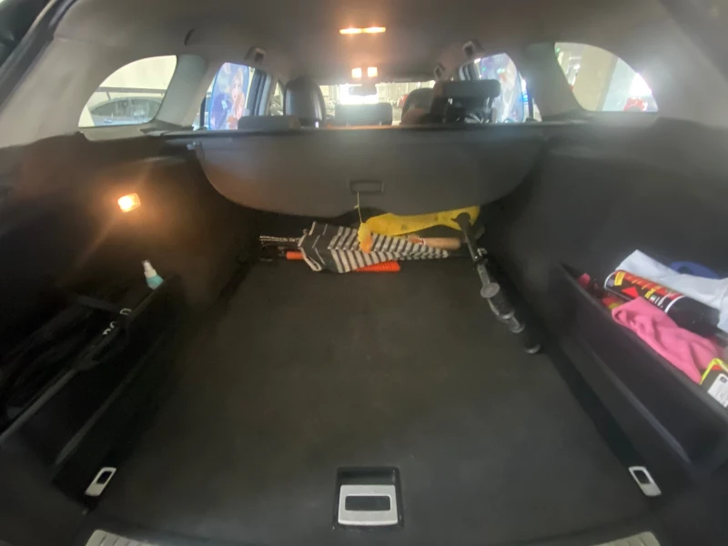 Toyota Avensis 2.0 D4D 126 кс., снимка 12 - Автомобили и джипове - 52421723