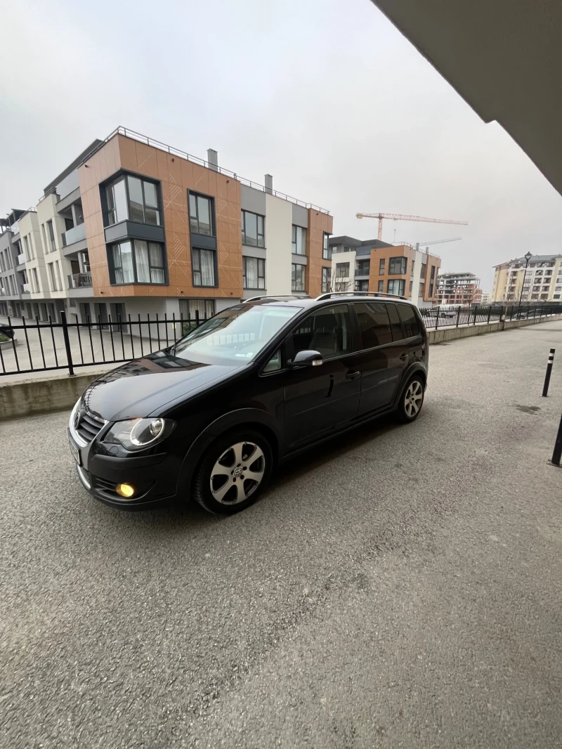 VW Touran Cross touran, снимка 2 - Автомобили и джипове - 52817489