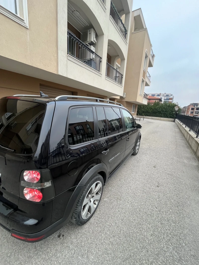 VW Touran Cross touran, снимка 5 - Автомобили и джипове - 52817489
