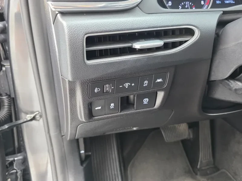 Hyundai Sonata 2.0 Premium, снимка 16 - Автомобили и джипове - 55803336