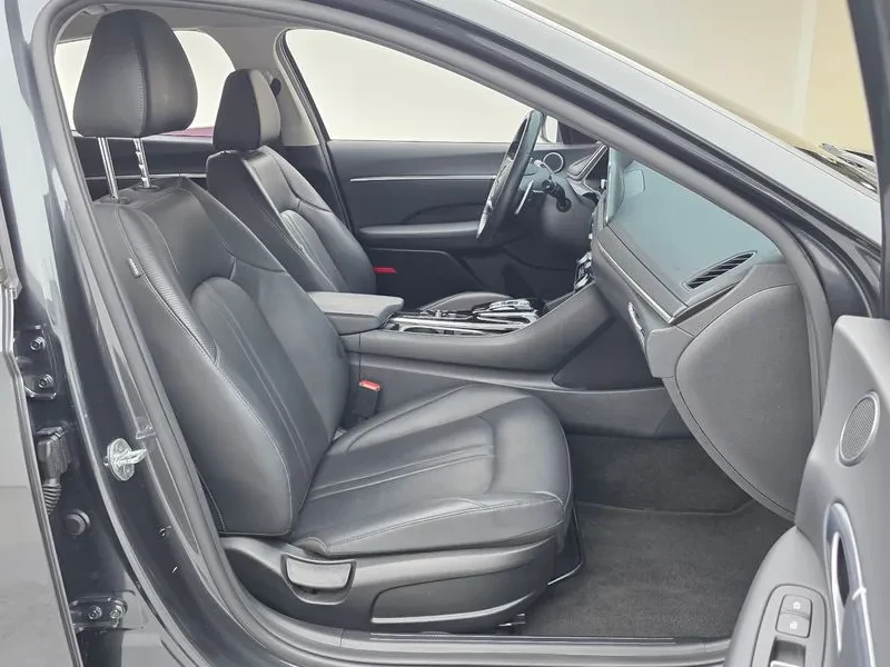 Hyundai Sonata 2.0 Premium, снимка 11 - Автомобили и джипове - 55803336