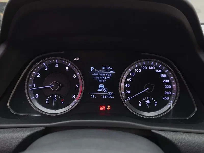 Hyundai Sonata 2.0 Premium, снимка 8 - Автомобили и джипове - 55803336