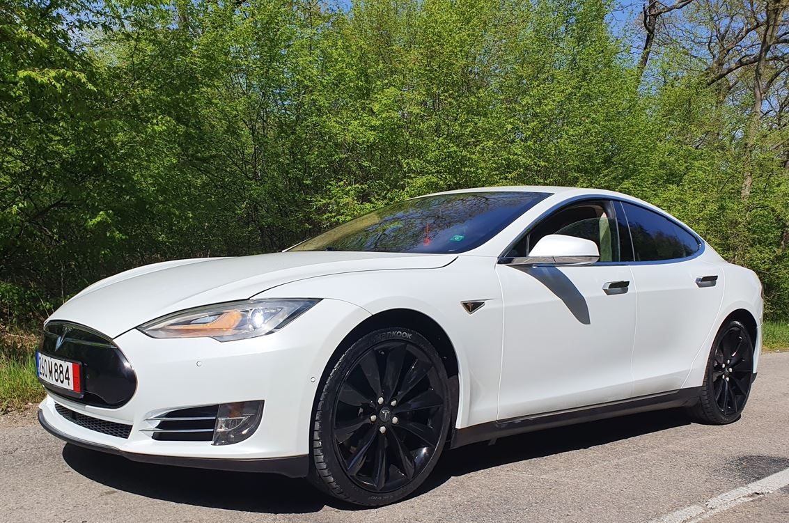 Tesla Model S S85 - [1] 