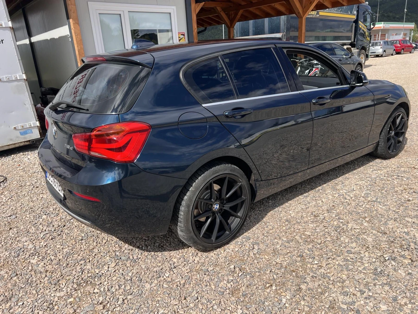 BMW 118 2.0D 150к.с. - изображение 4