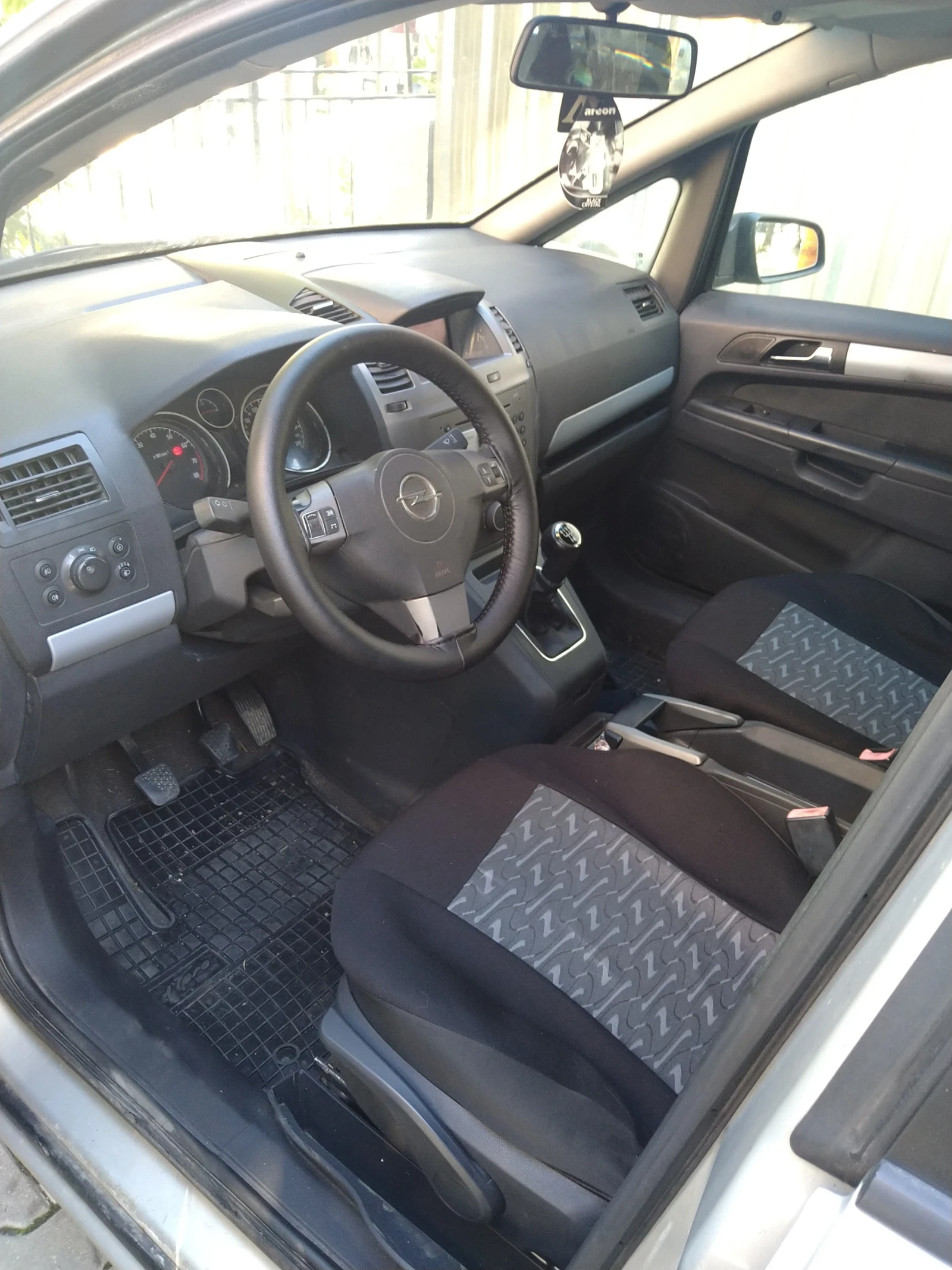Opel Zafira 1.8 - изображение 6