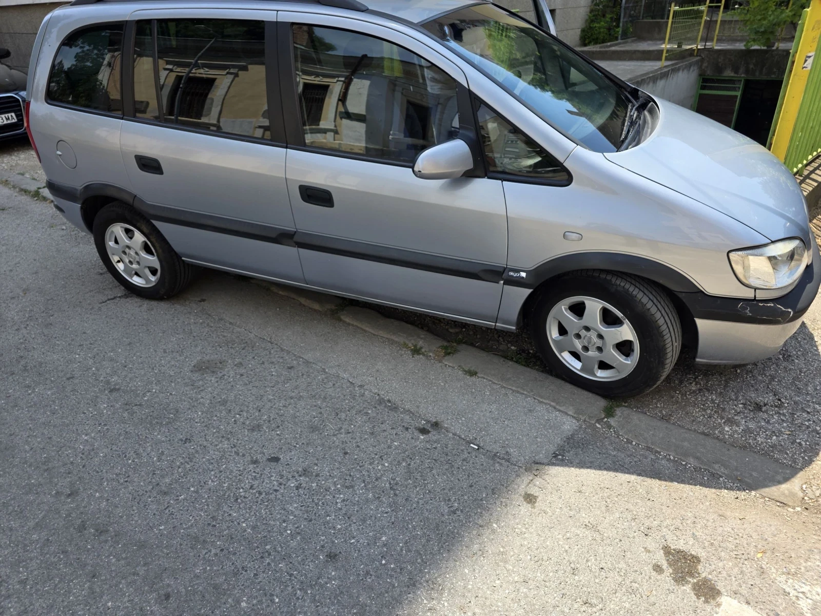 Opel Zafira  - изображение 2