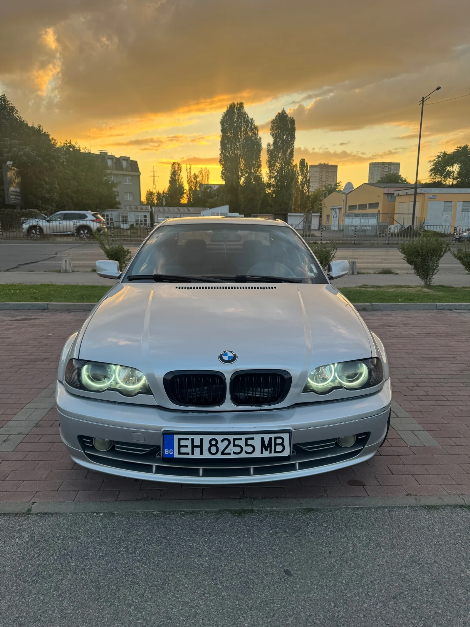 BMW 323  - изображение 3