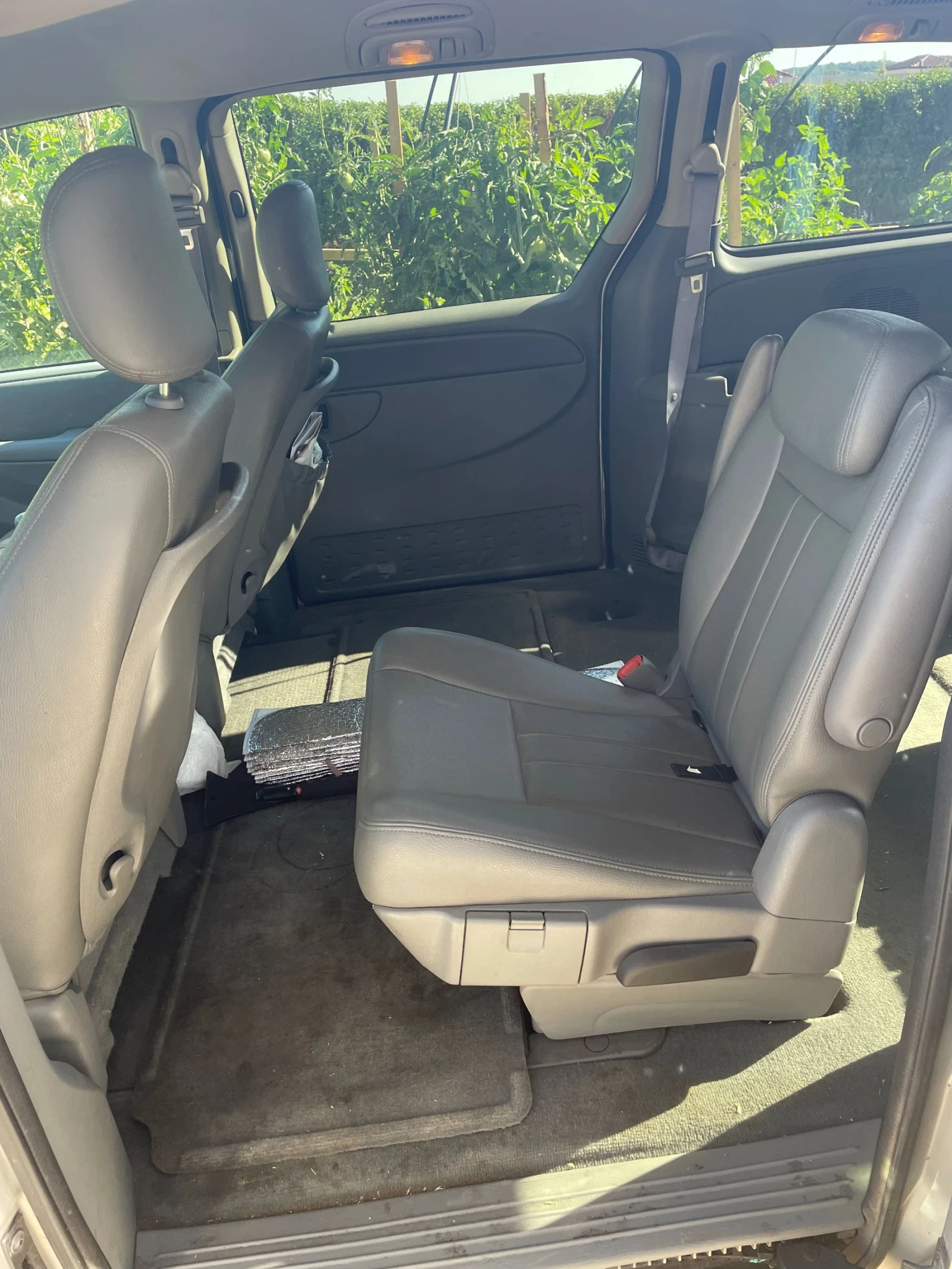 Chrysler Town and Country  - изображение 10