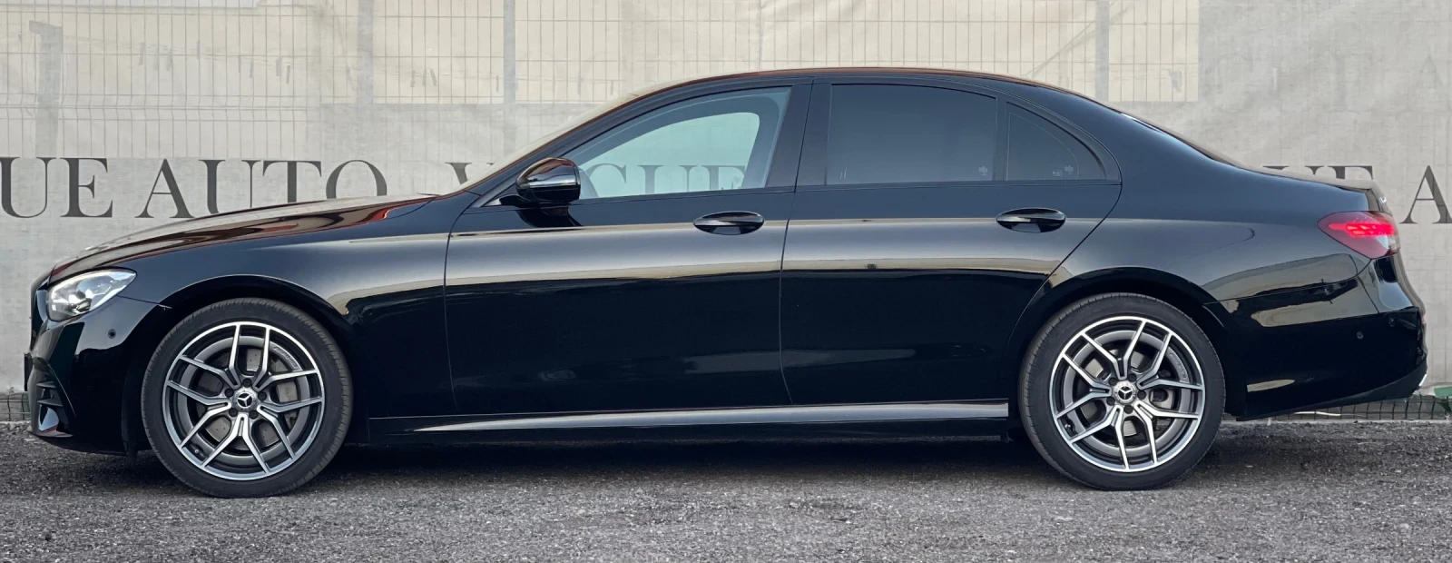 Mercedes-Benz E 220 4Matic* AMG* NIGHT* BLIND* ГАРАНЦИЯ*  - изображение 5