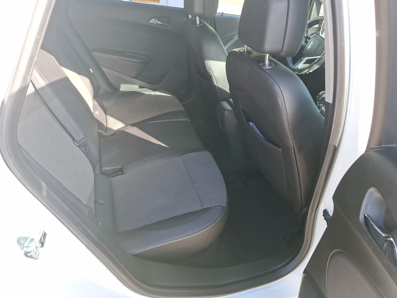 Opel Astra 1.6 cdti - изображение 7
