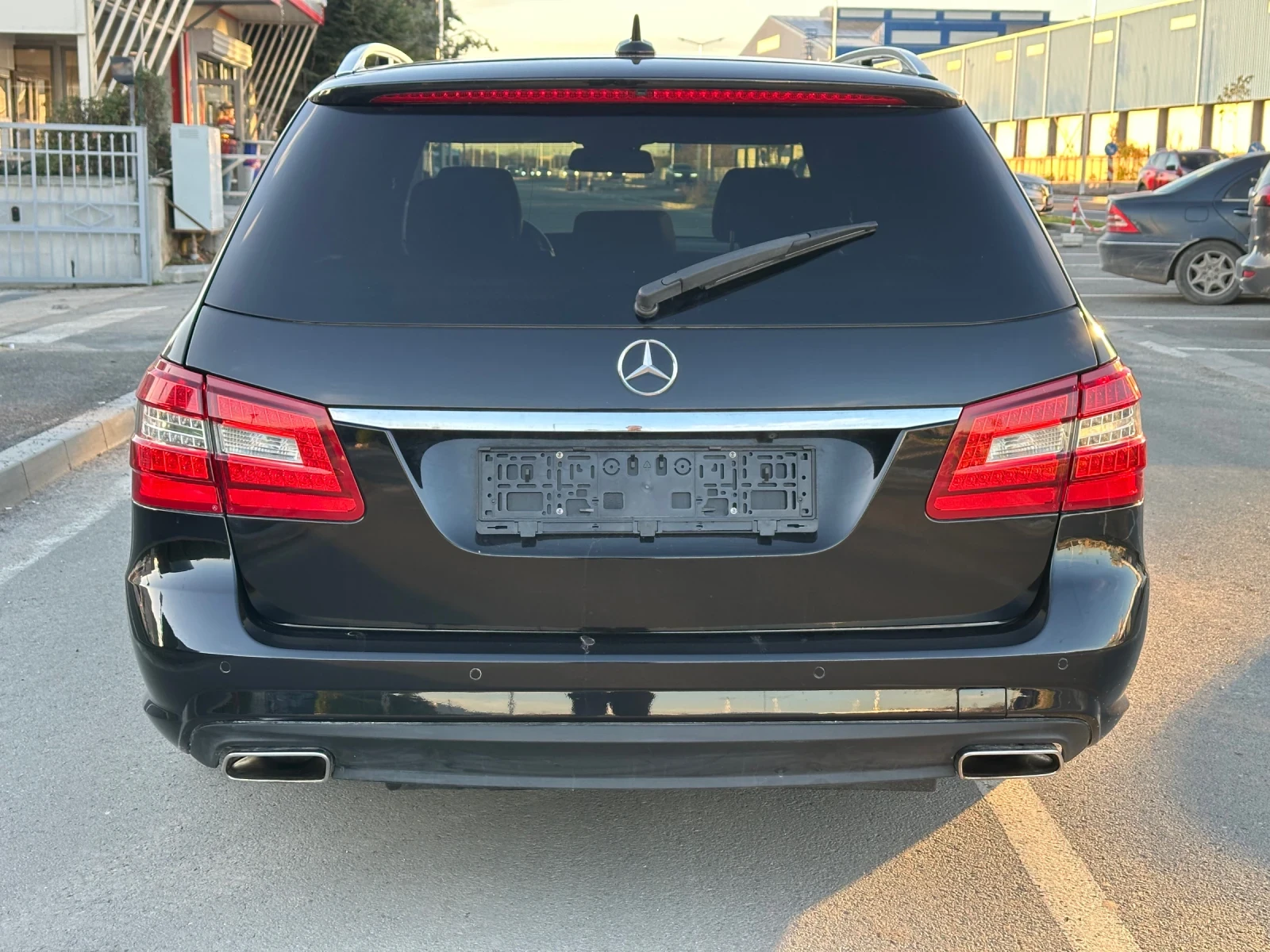 Mercedes-Benz E 350 CDI Full AMG* Distronic+ * LaneAssist* Panorama | Mobile.bg   5
