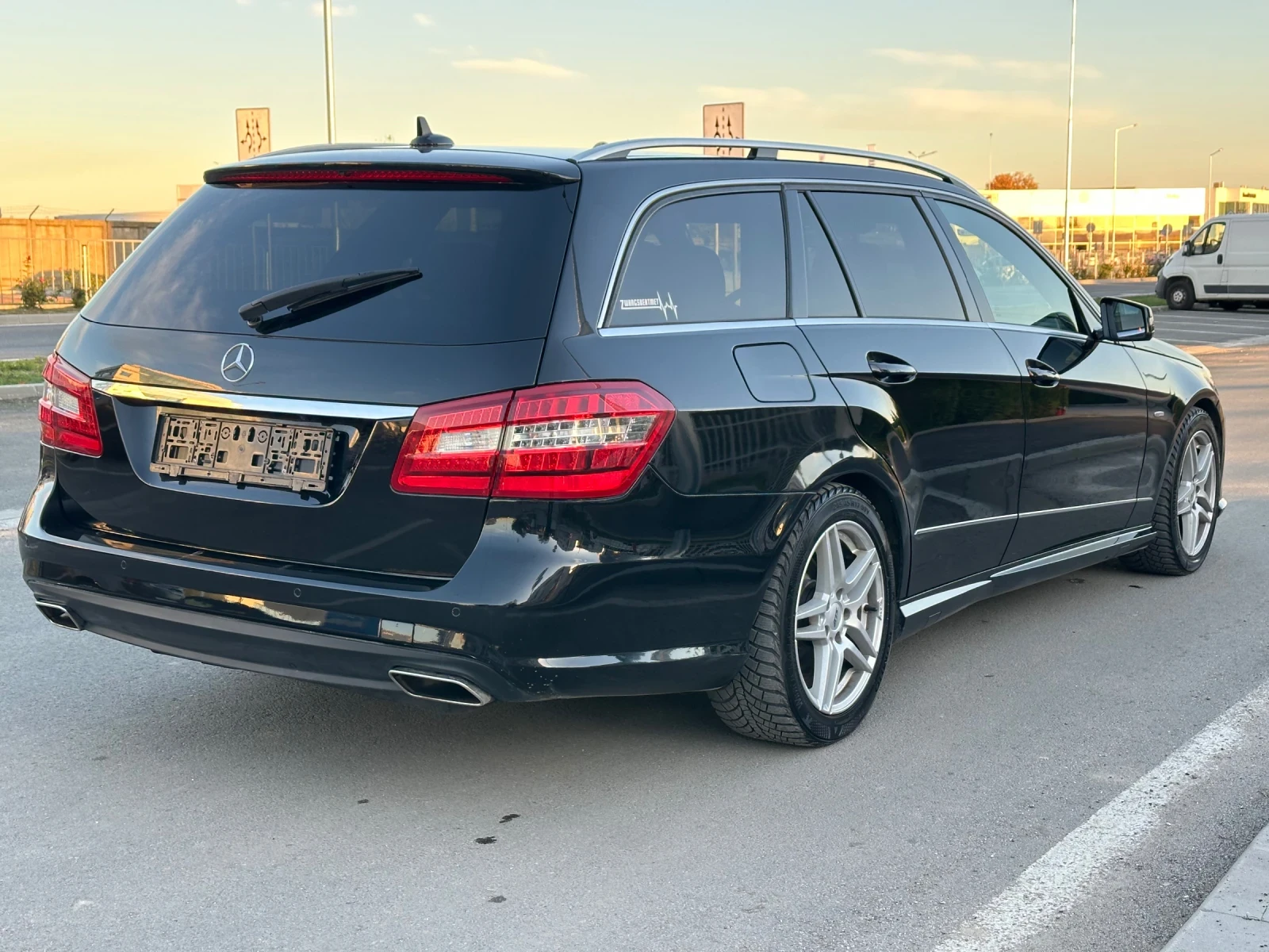 Mercedes-Benz E 350 CDI Full AMG* Distronic+ * LaneAssist* Panorama | Mobile.bg   6