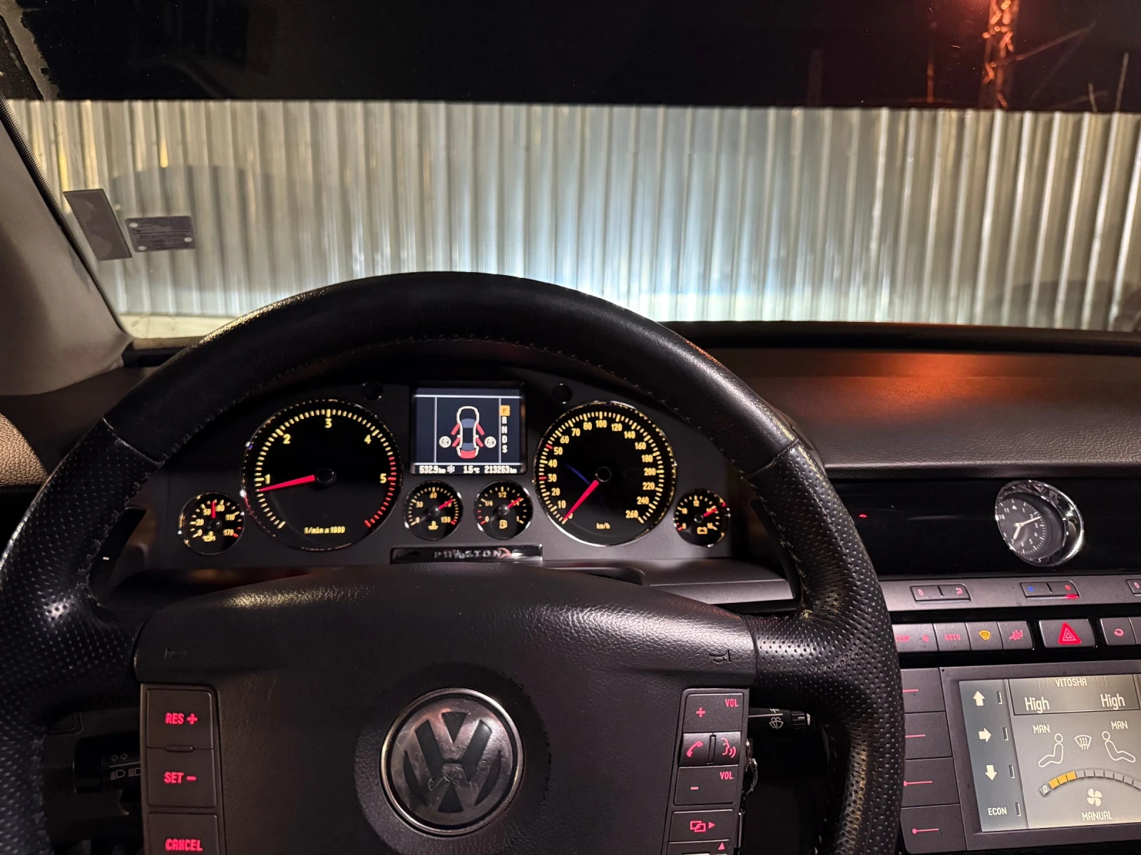 VW Phaeton  - изображение 9