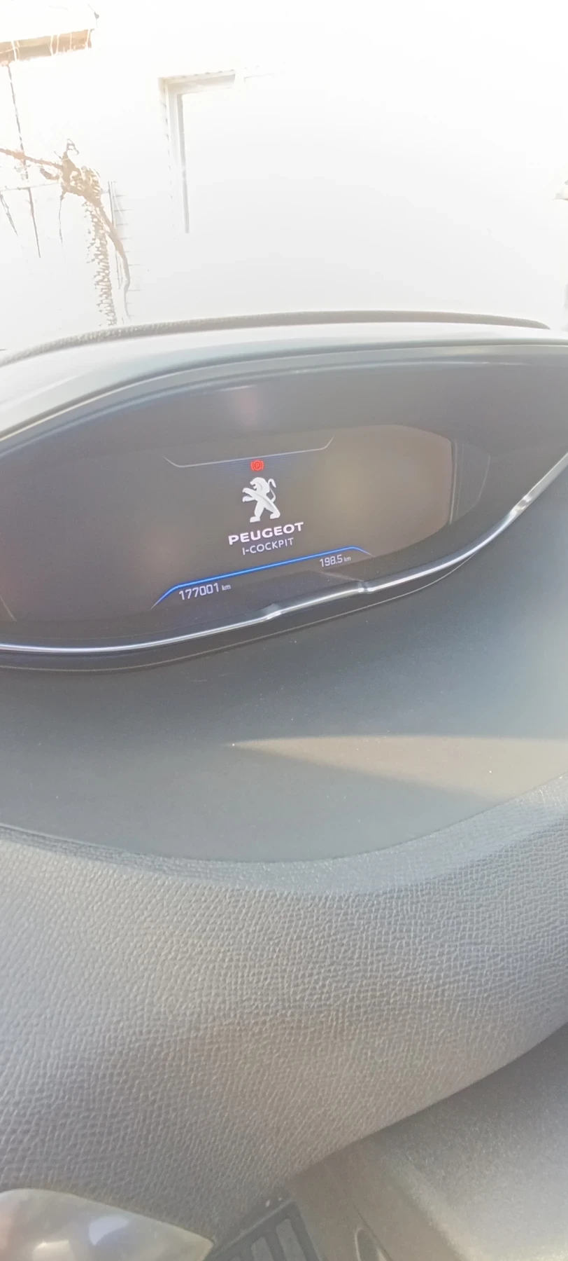 Peugeot 3008 1.5 - изображение 8