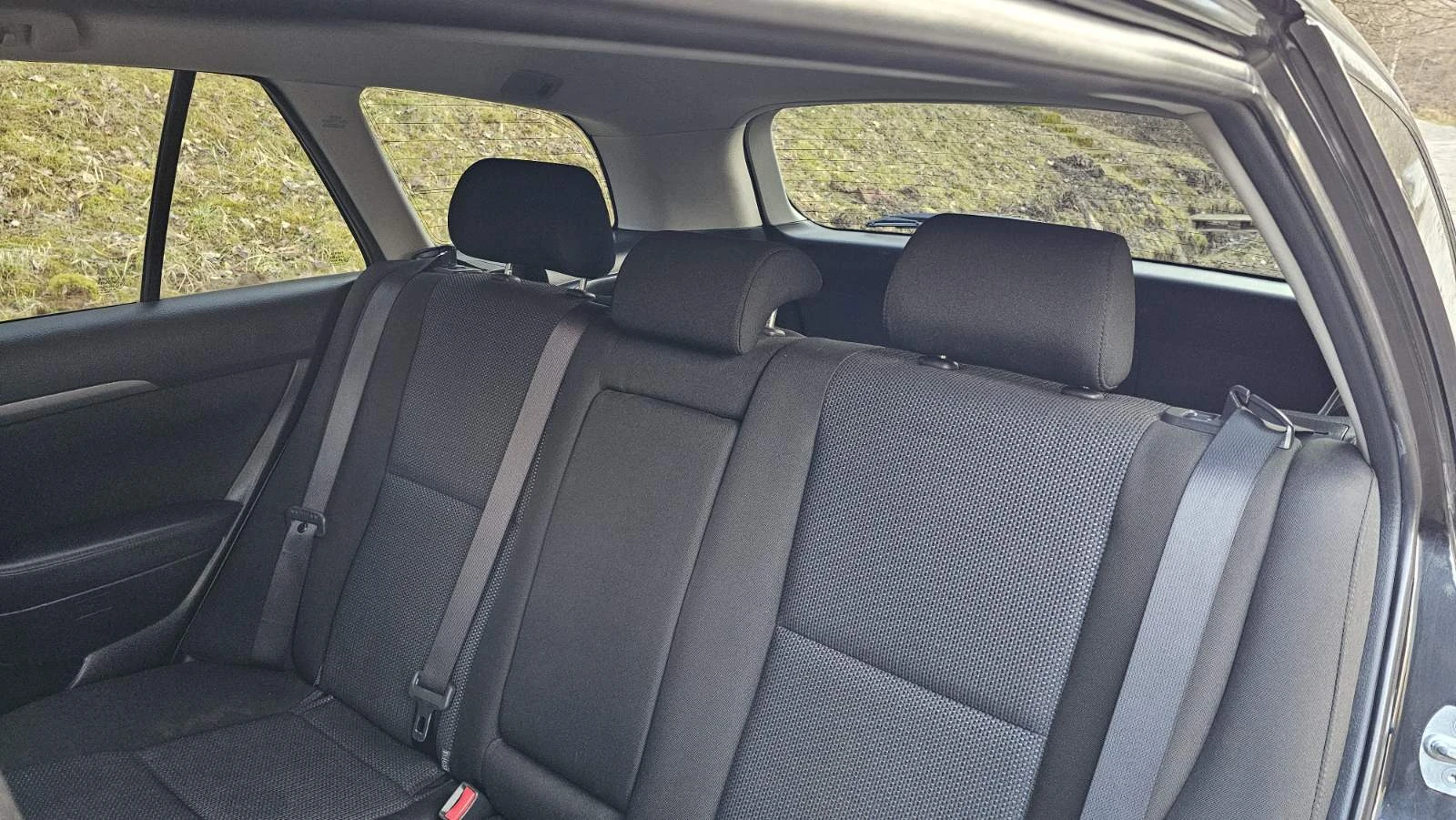 Toyota Avensis 1.8, снимка 12 - Автомобили и джипове - 53726898