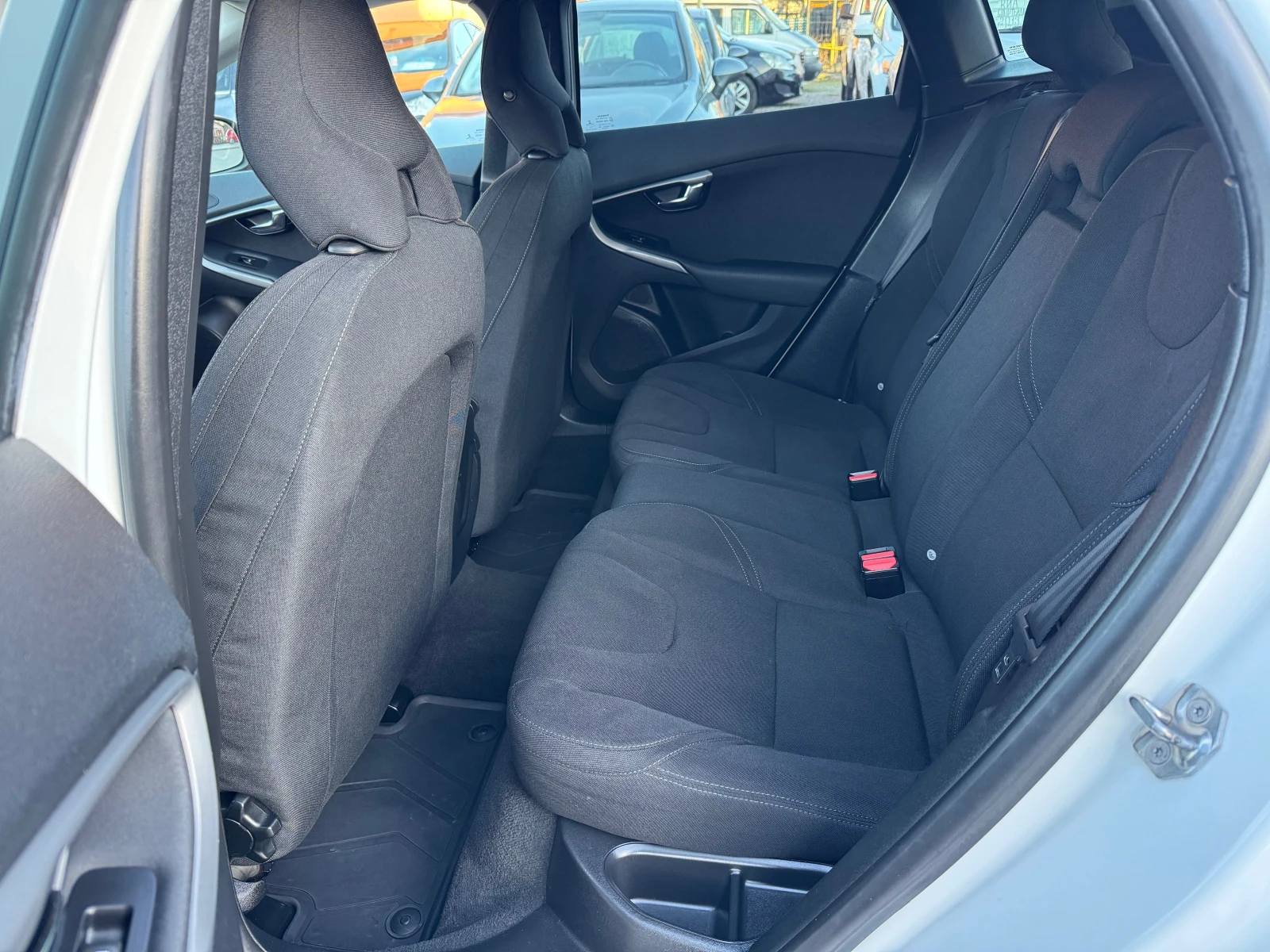 Volvo V40 1.6 D ������ | Mobile.bg � ����������� 14