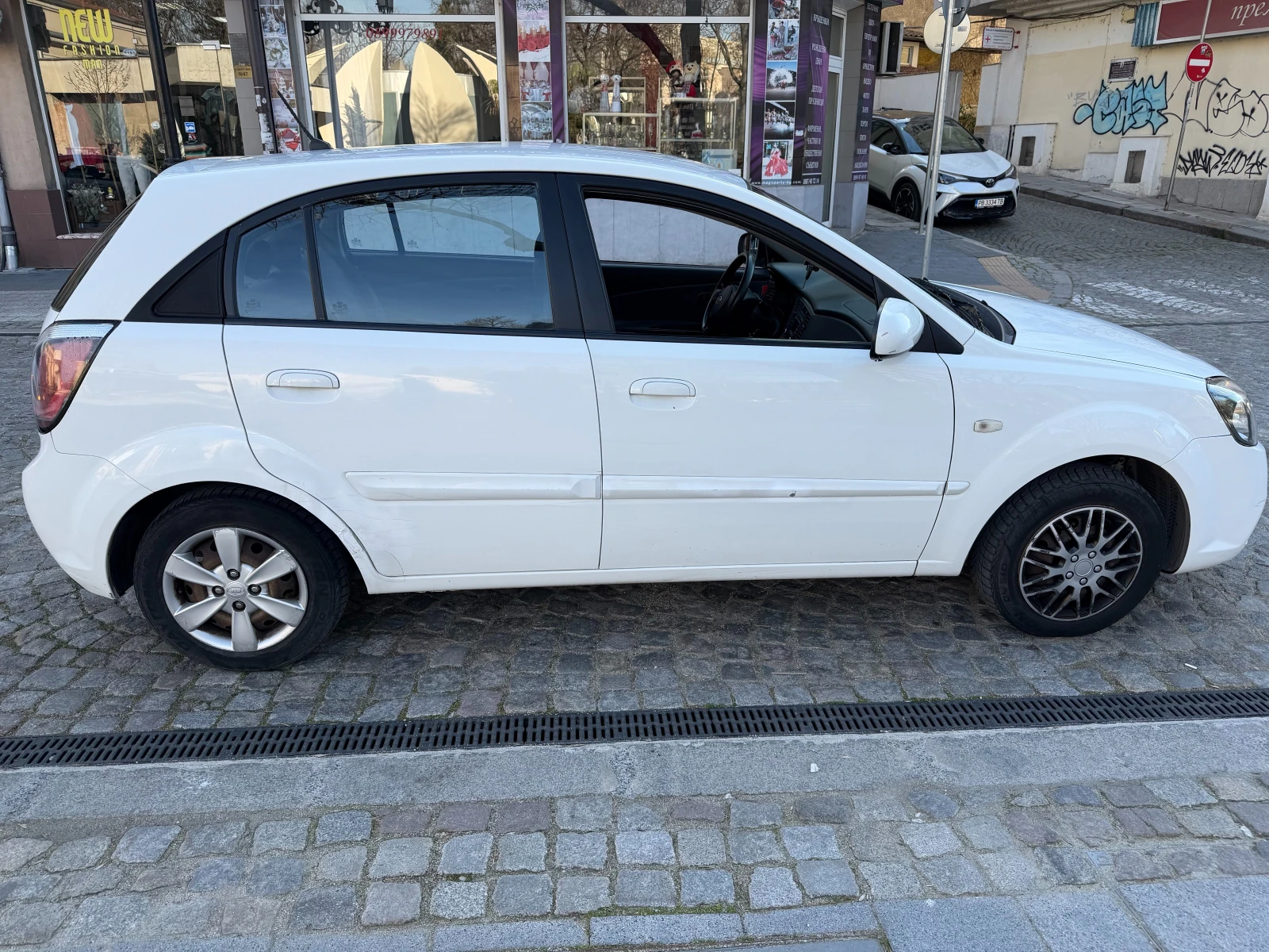 Kia Rio, снимка 4 - Автомобили и джипове - 53885311